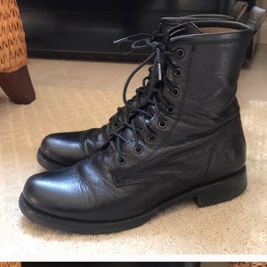 Frye Victoria Boot